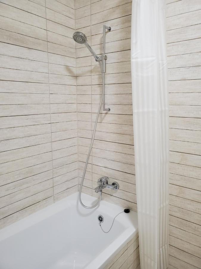 Vinna Просторі Апартаменти В Новобудові. Ternopil Luaran gambar