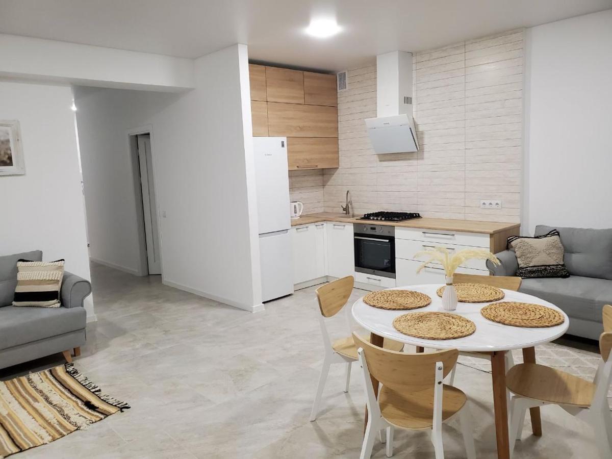 Vinna Просторі Апартаменти В Новобудові. Ternopil Luaran gambar