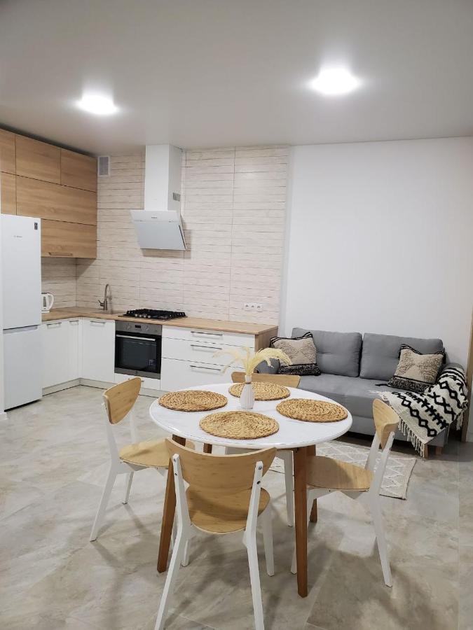 Vinna Просторі Апартаменти В Новобудові. Ternopil Luaran gambar