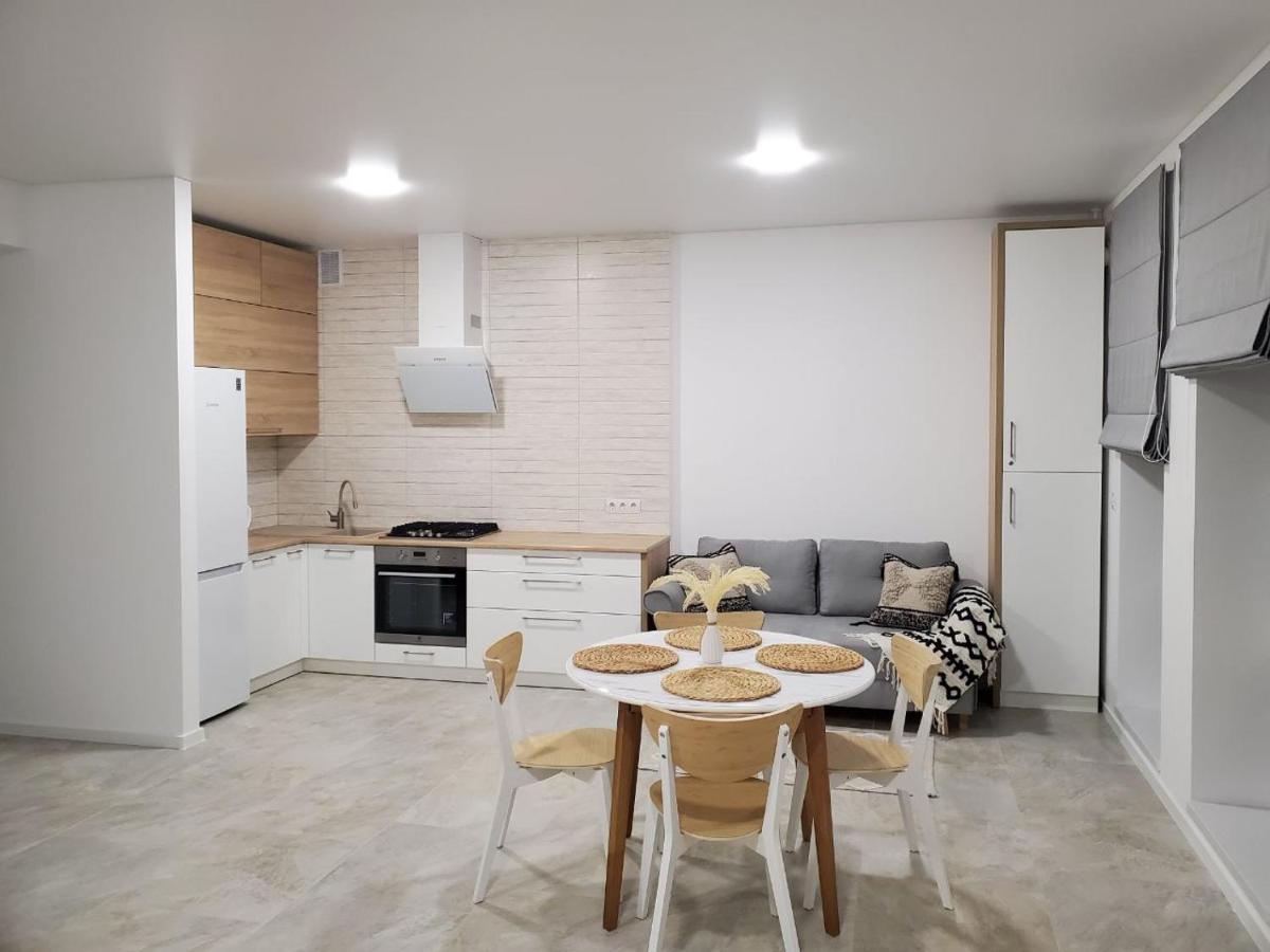 Vinna Просторі Апартаменти В Новобудові. Ternopil Luaran gambar